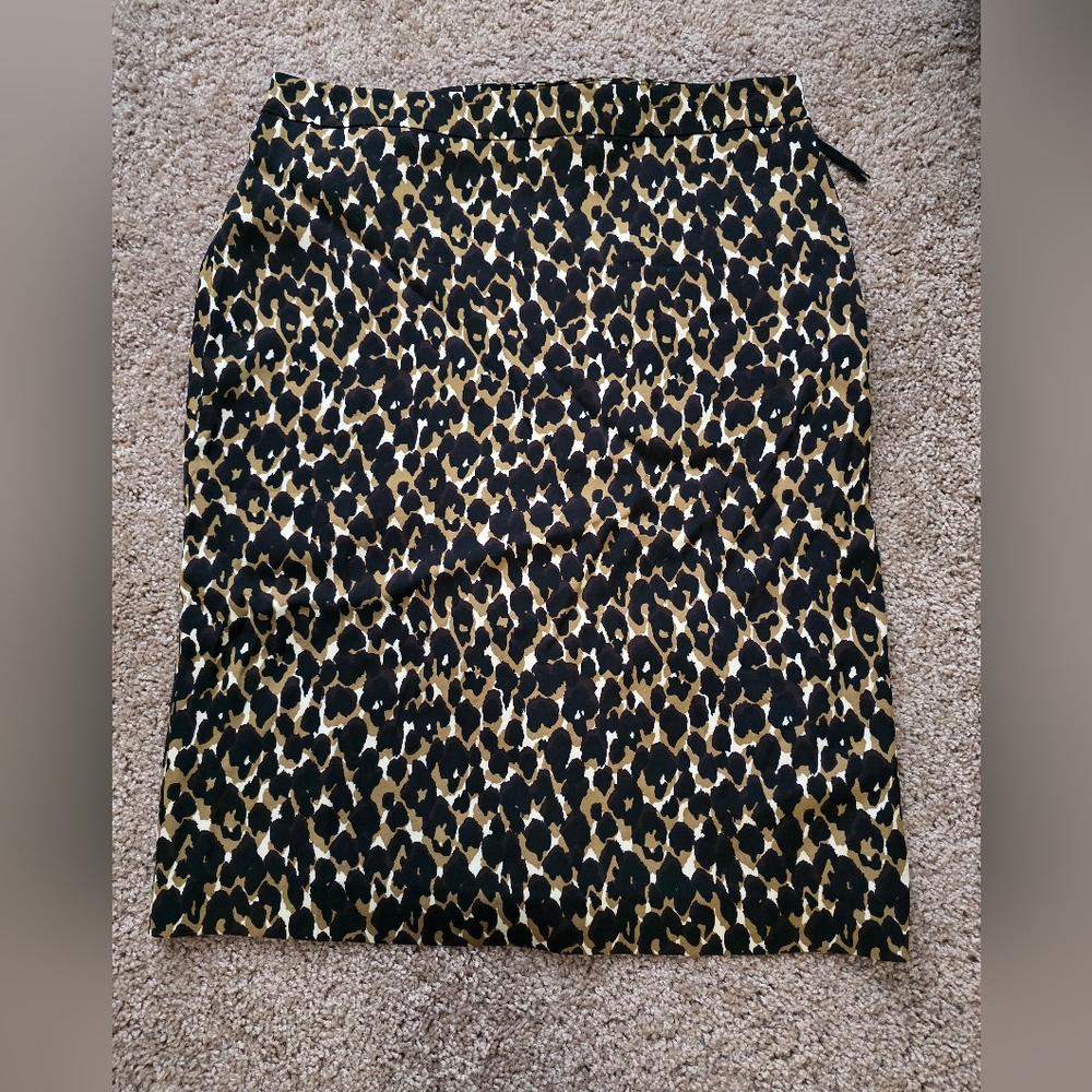 Ann Taylor Leopard Print Skirt, Size 8